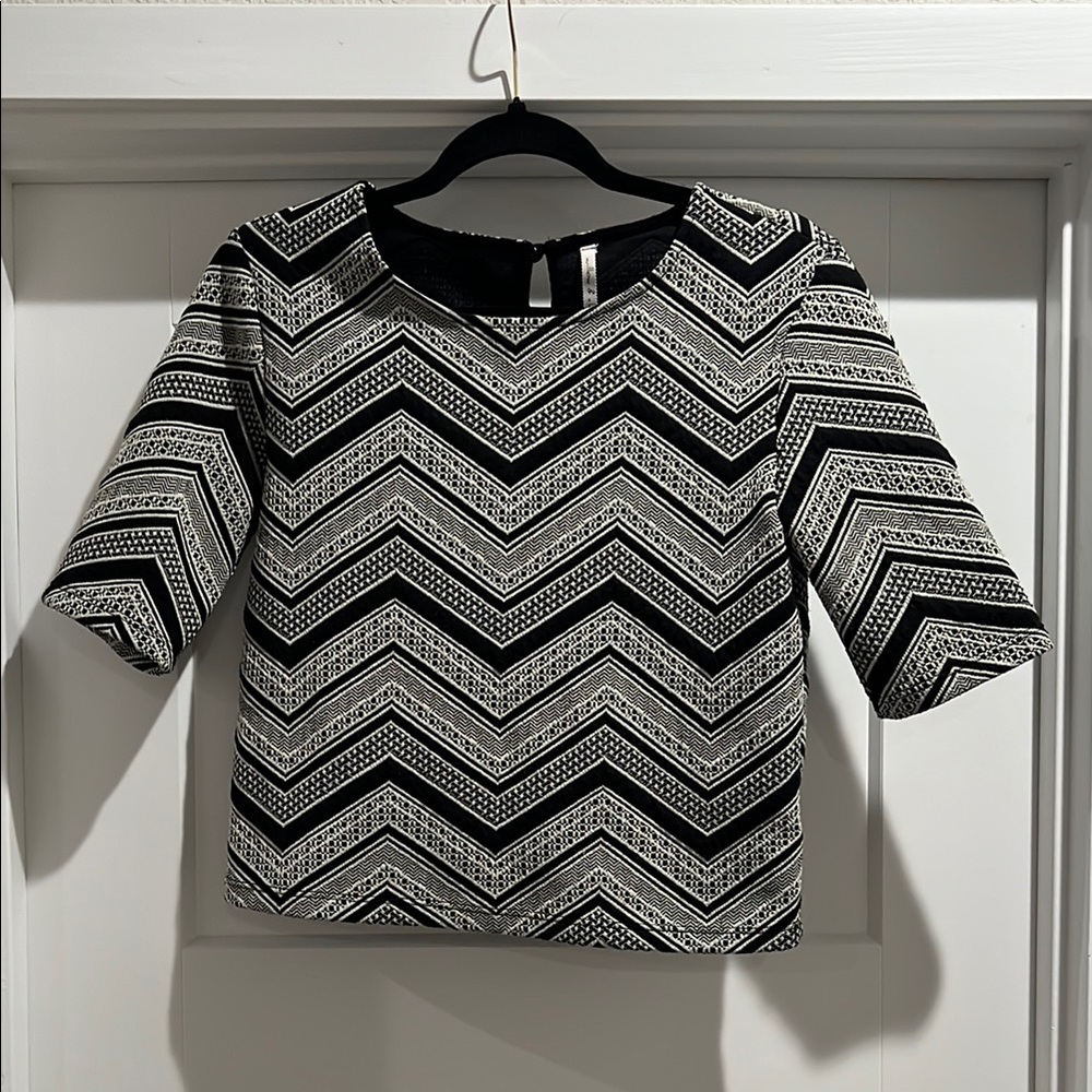 Black and White Chevron Top